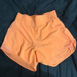 Lululemon high rise hotty hots-size 6, 4 inch